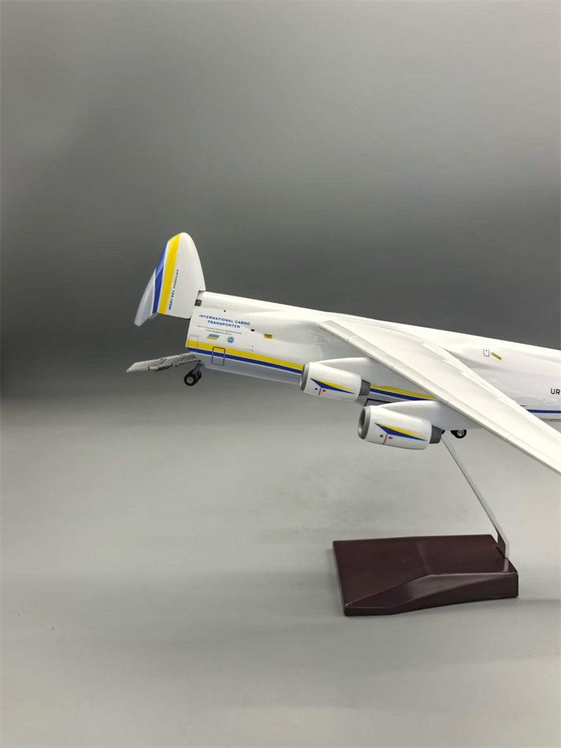 1/165 Ukraine An-124 Transport – Model Kit Ukraine Bewertung und Preis